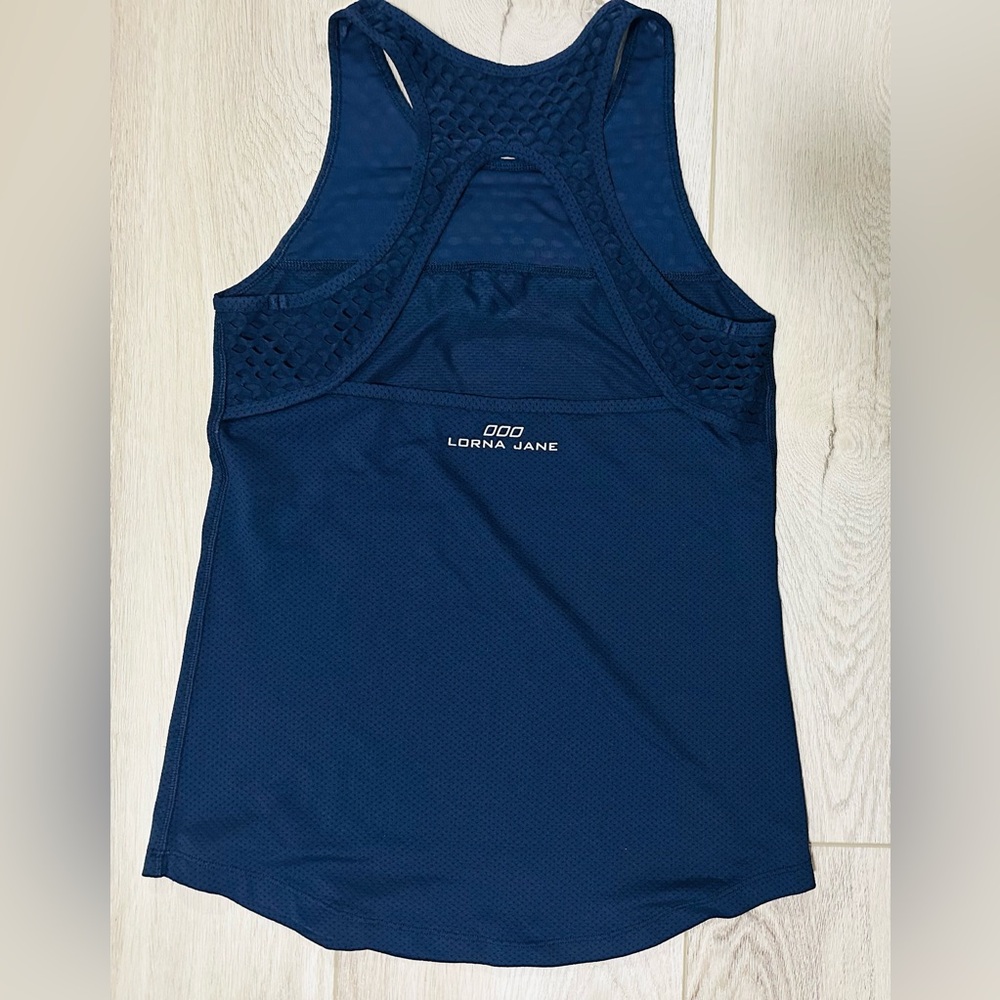Lorna Jane workout top, size small